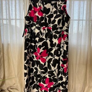 Kasper Black and White Sleeveless Midi Sundress